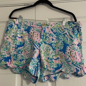 Like New 5 in Lilly Pulitzer Shorts size 14